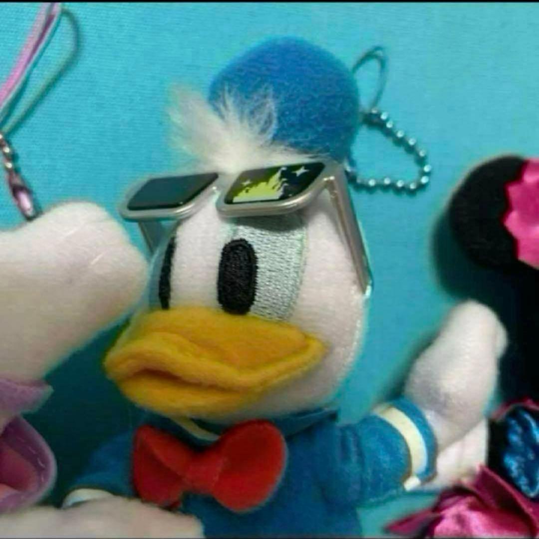 ディズニー　デイジー　ドナルド　ミニー　ぬいぐるみストラップ　キーチェーン