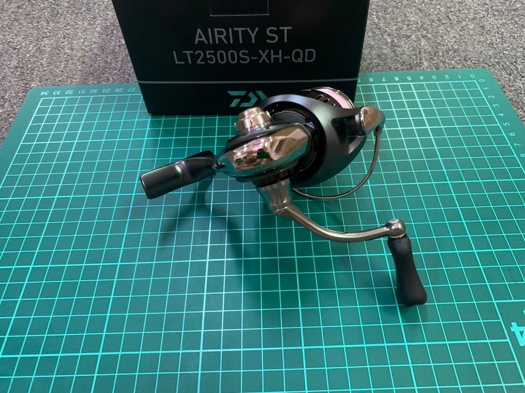ダイワ　23AIRITY ST LT2500S-XH-QD 美品