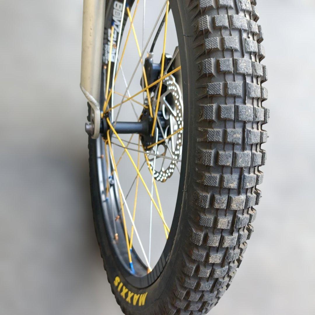 NEON WING　トライアル　自転車