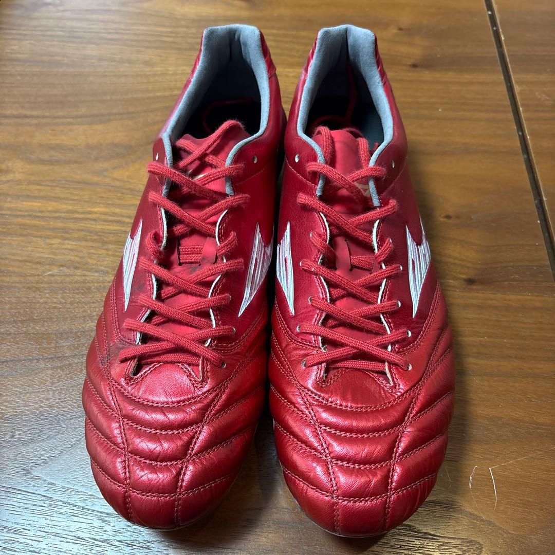 MIZUNO モナルシーダエリート　赤白 数回人工芝で使用