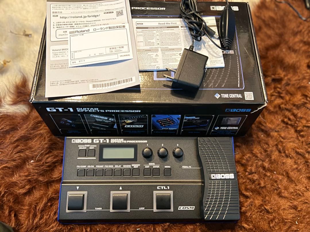 BOSS GT-1 マルチエフェクター　ほぼ未使用美品