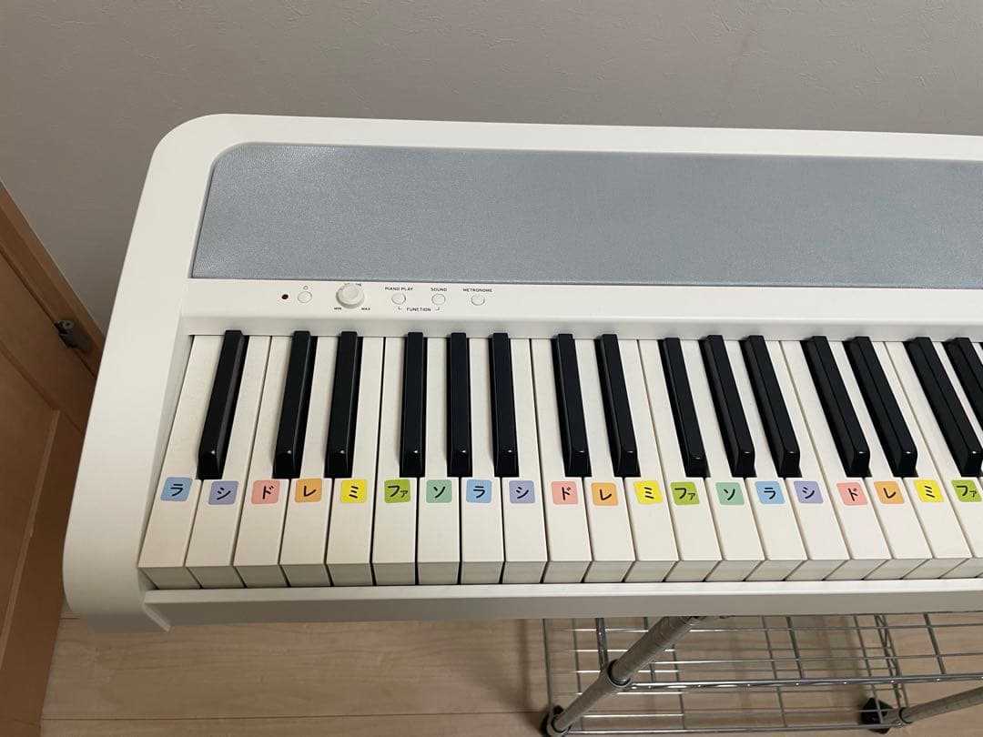 KORG B2 電子ピアノ [ダンパーペダル、ヘッドホン、譜面立て付］ホワイト