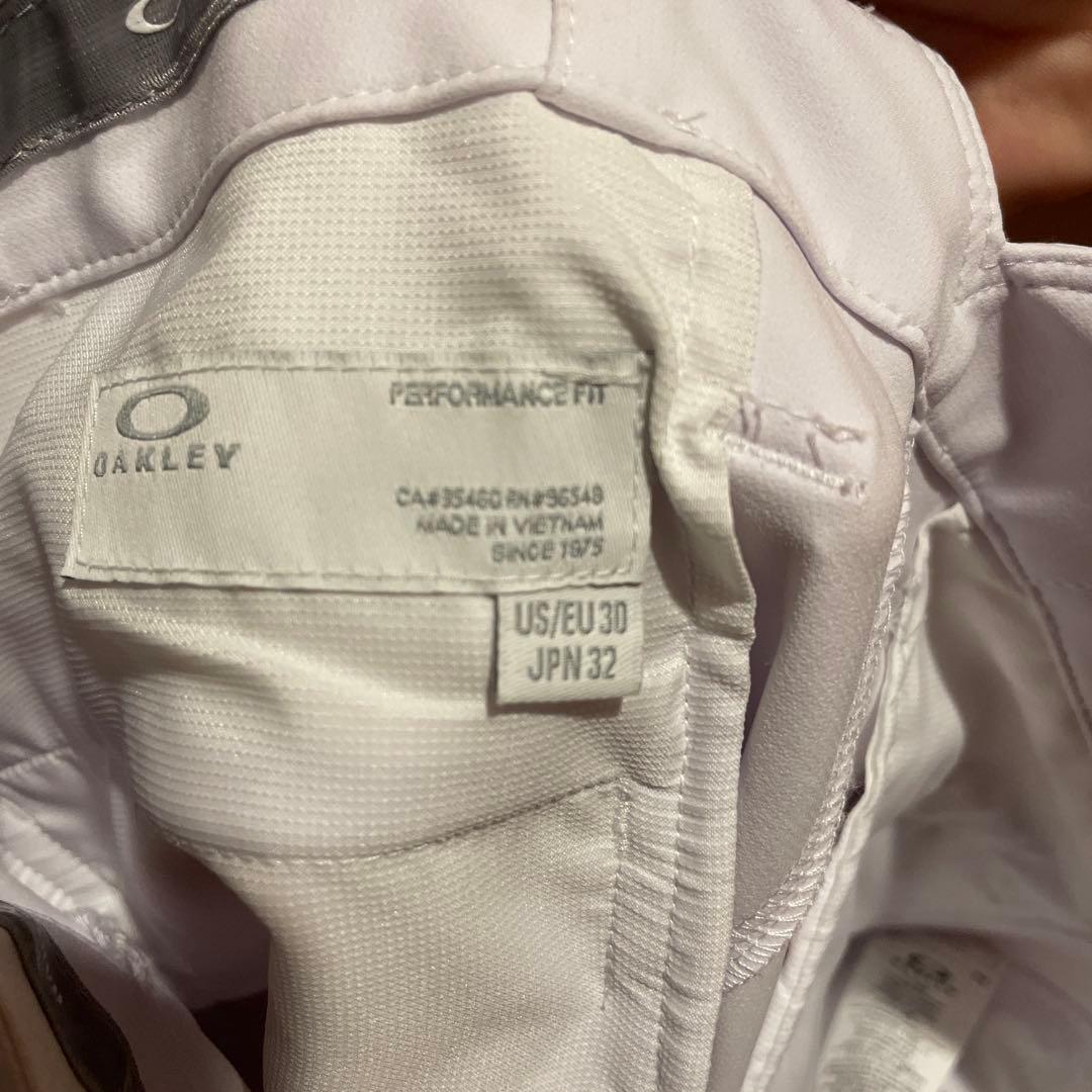 【超美品】オークリー　ゴルフパンツ　ズボン　白