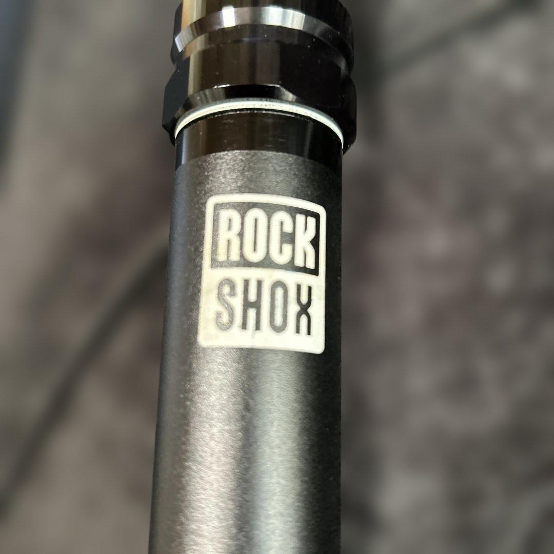 ROCKSHOXロックショックスリバーブドロッパーシートポスト