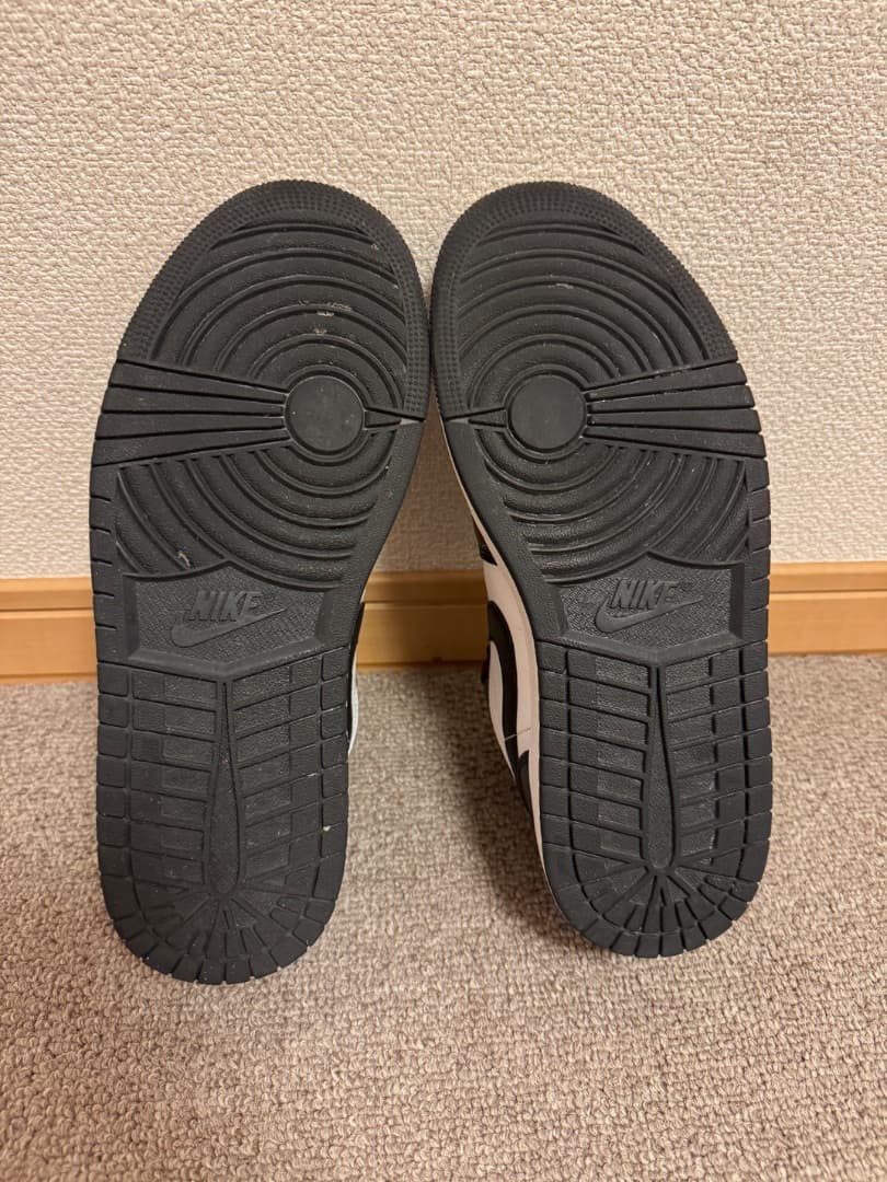 Women’s Nike Air Jordan 1 Low ブラック/ホワイト
