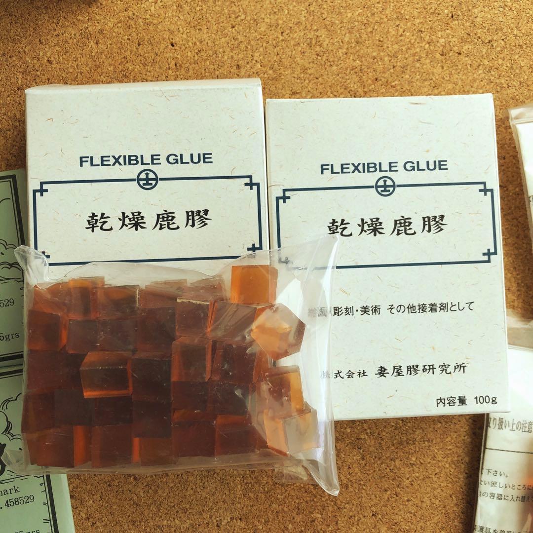 ブロンズパウダー16個 乾燥鹿膠2箱 防腐剤4個　のまとめ売りです。
