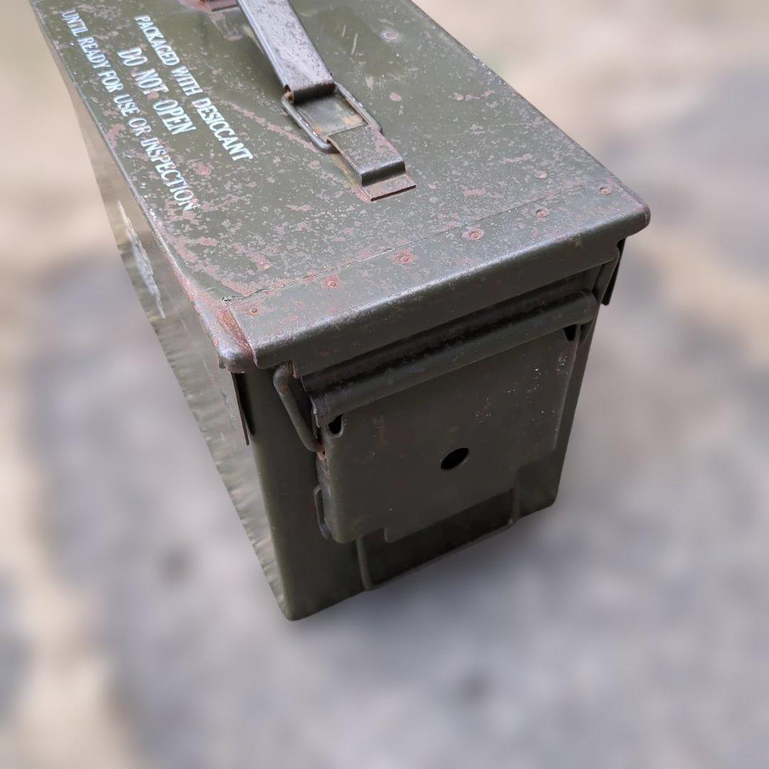 米軍放出品　N335装薬・M557信管　保管輸送弾薬箱　ベトナム戦争使用品