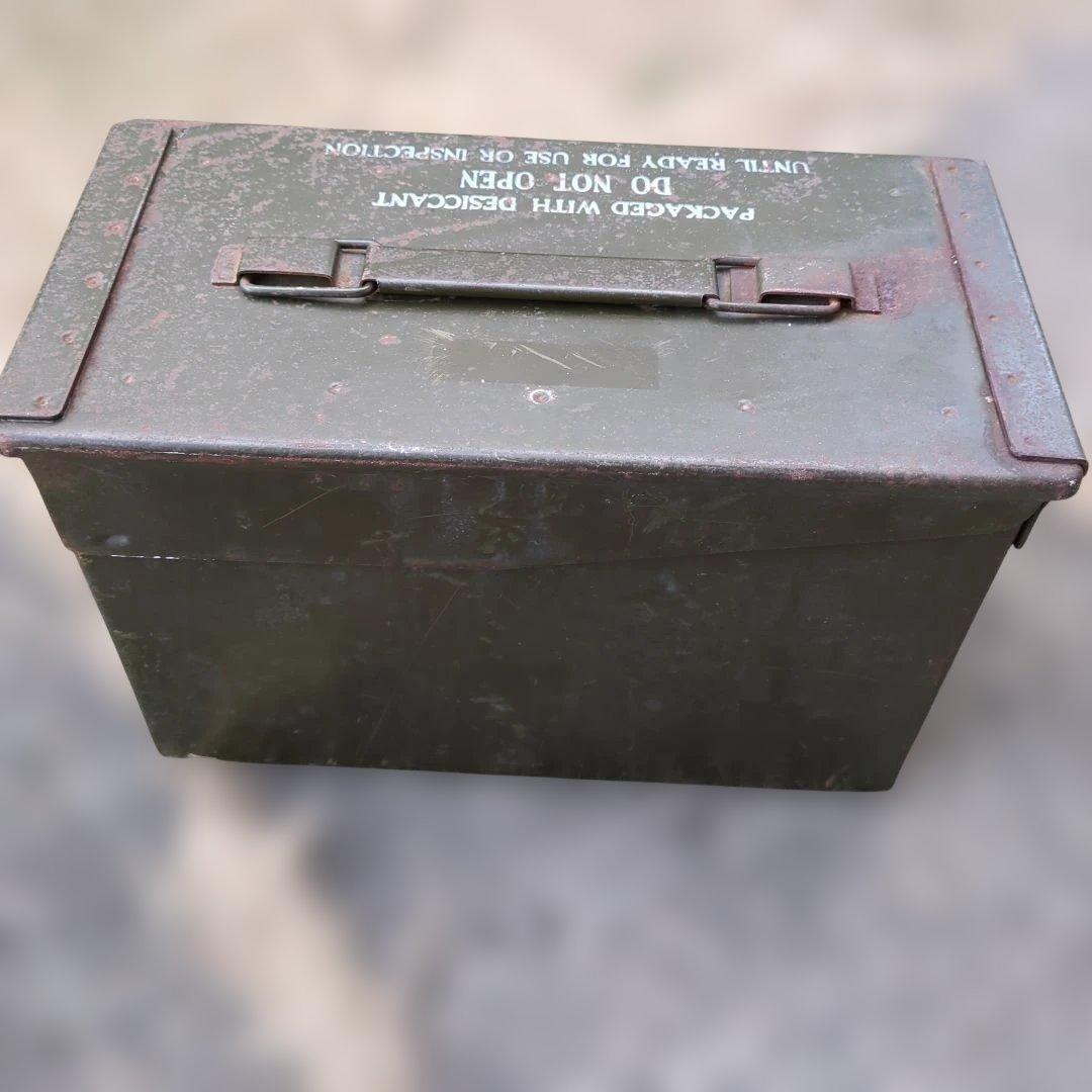 米軍放出品　N335装薬・M557信管　保管輸送弾薬箱　ベトナム戦争使用品