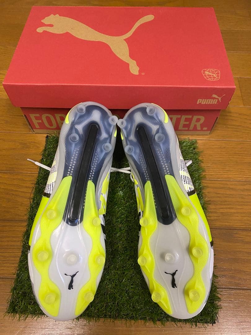 Puma サッカーシューズ FG ホワイト/グレー/ライム