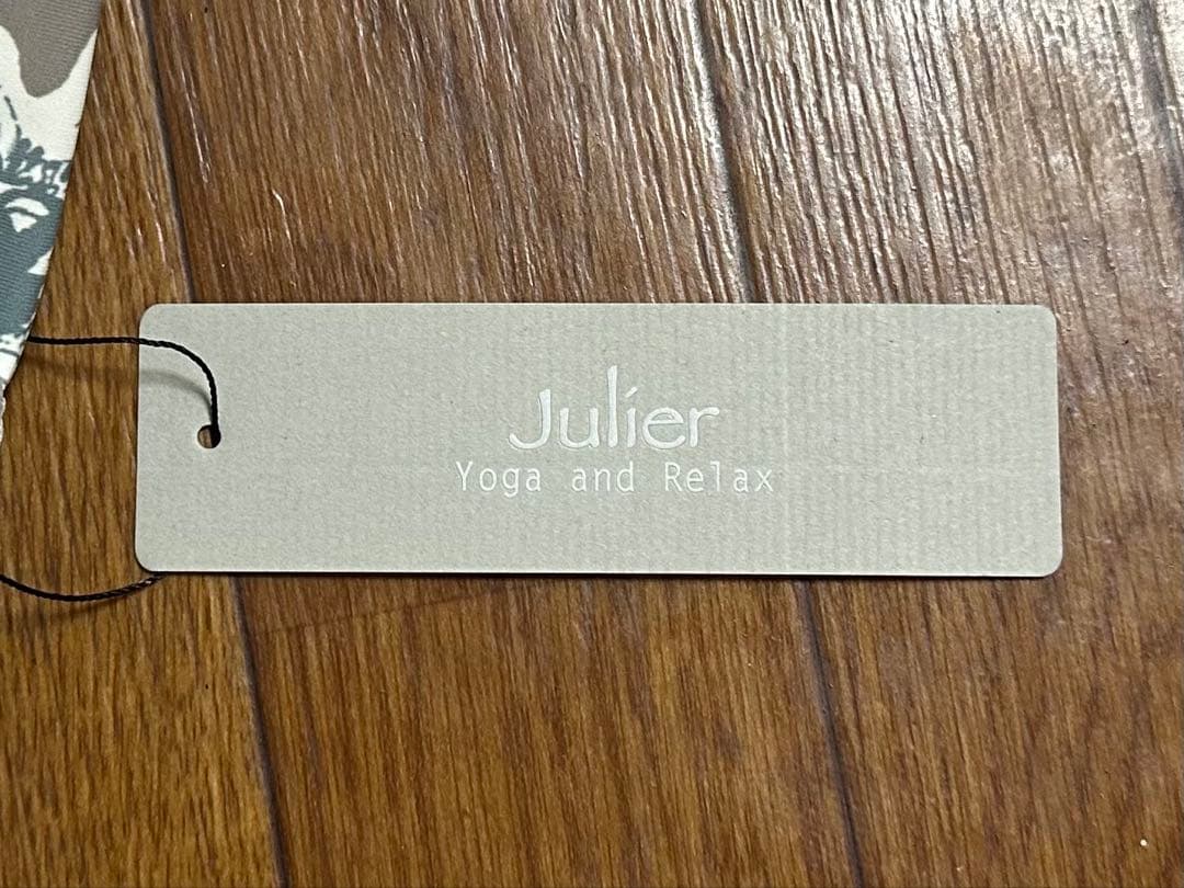 Julier 花柄ストレッチタンクトップ