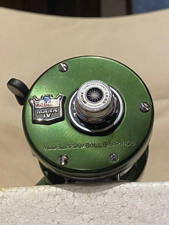 ☆奇跡の箱入り完全新品☆ ヘドンマークⅣ 3200リール