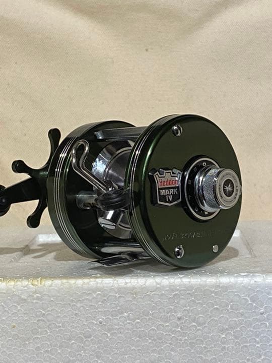 ☆奇跡の箱入り完全新品☆ ヘドンマークⅣ 3200リール