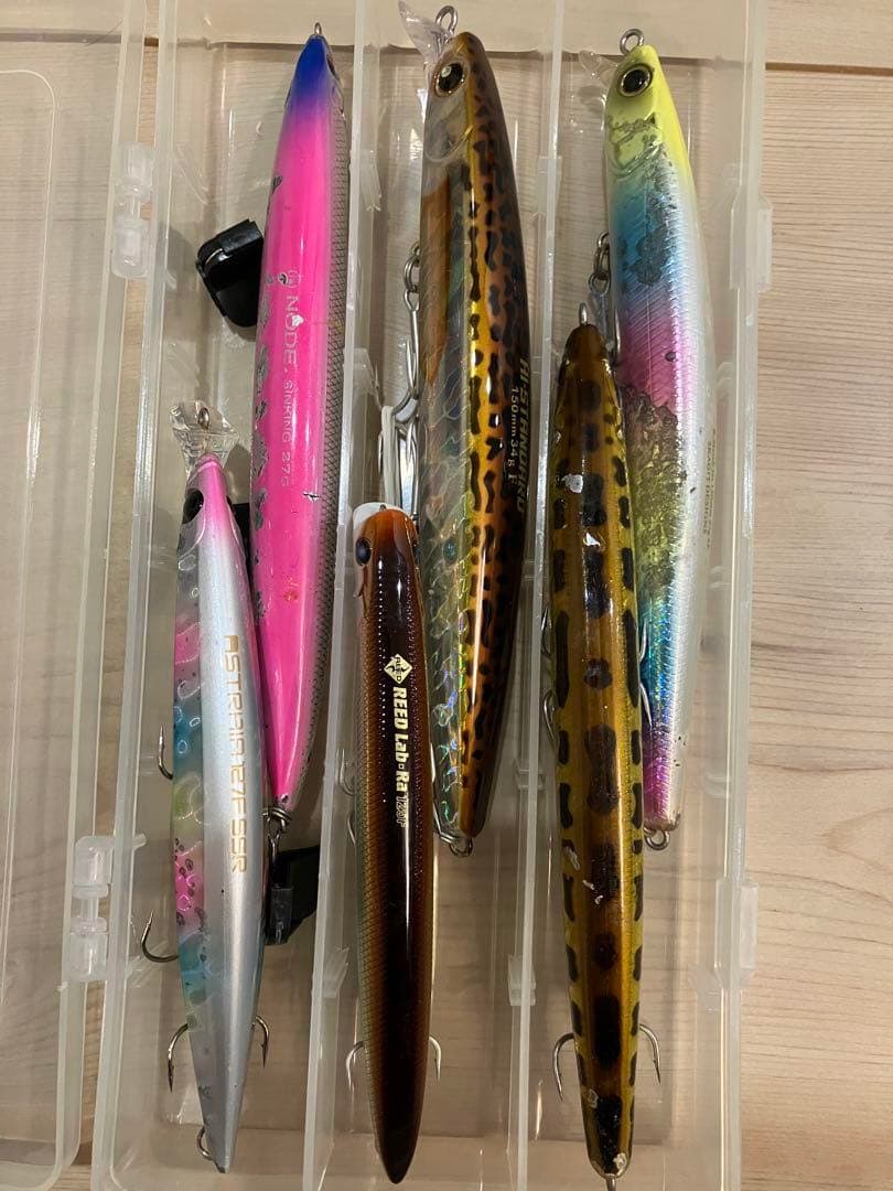 シーバス　青物　ハードルアー　ジグ　まとめ売り　ルアー収納タックルボックス