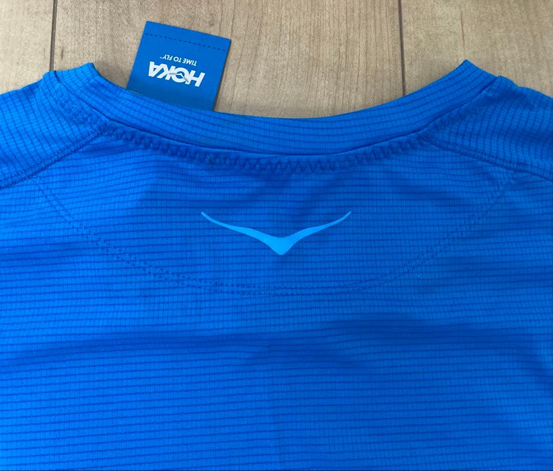 HOKA ホカオネオネ ランニング Tシャツ Sサイズ ブルー 新品タグ付き
