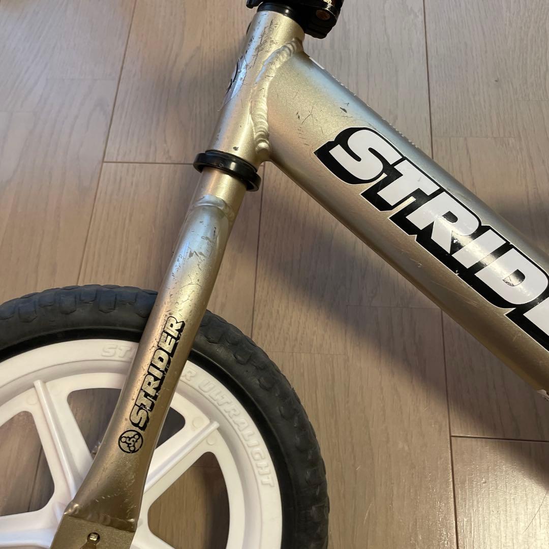 ストライダー　限定モデル シャンパンゴールド