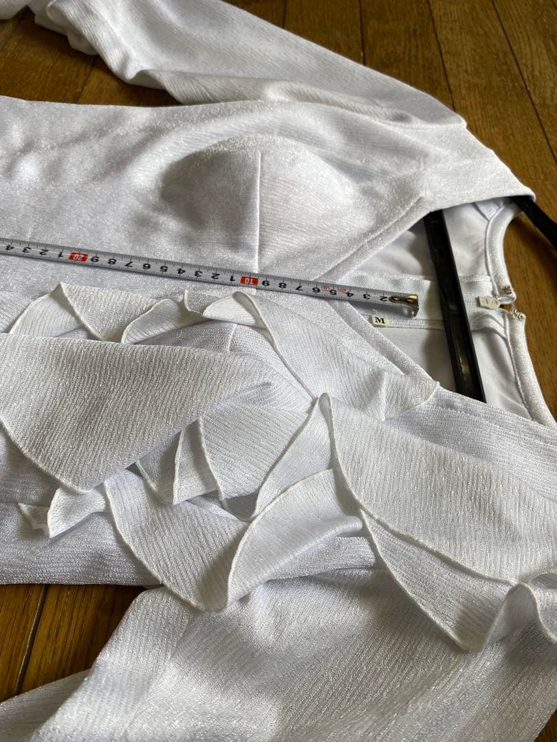 フラメンコドレス 上下組み、サッシュと髪飾り付き