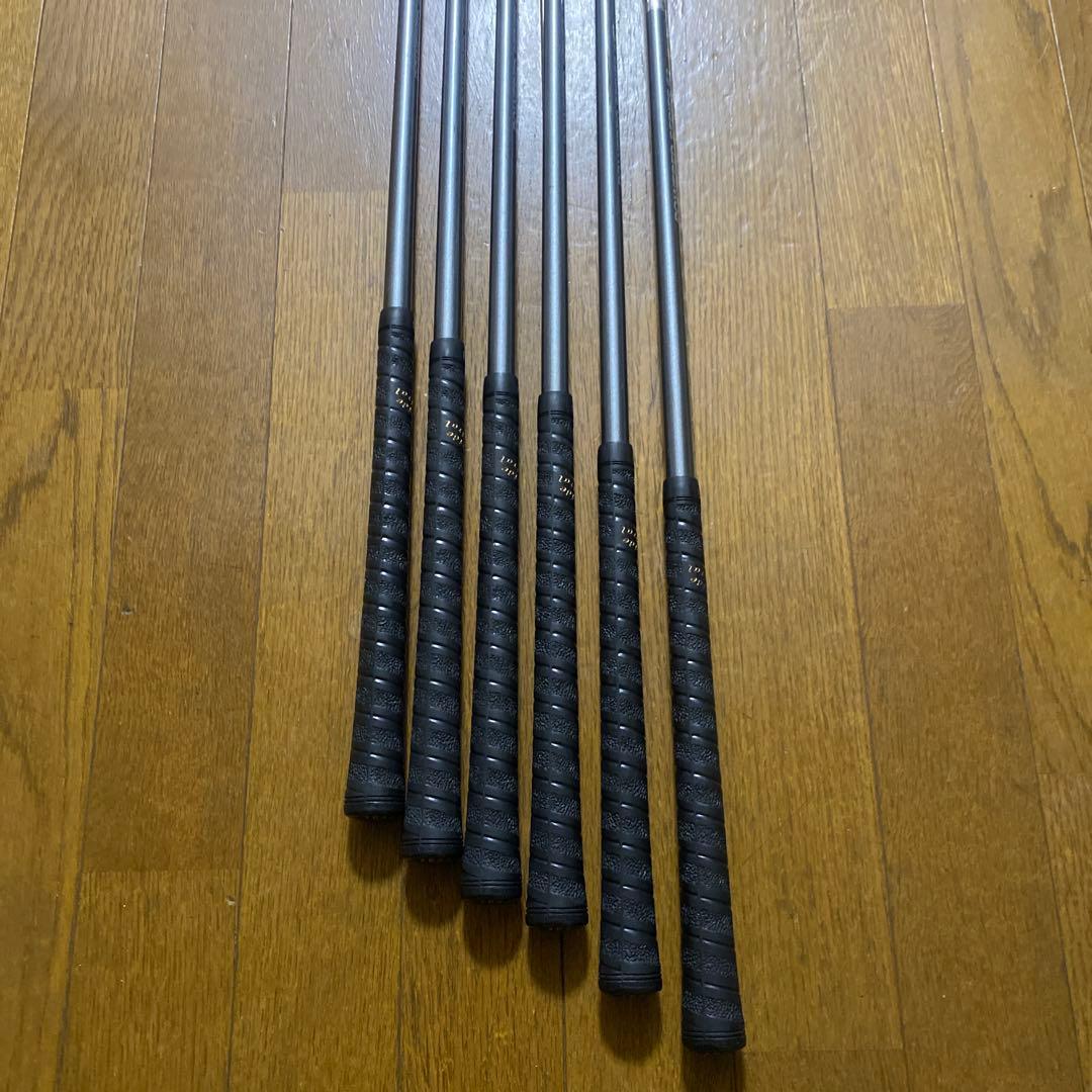 ゴルフクラブ12本セットとadidasバッグ付き