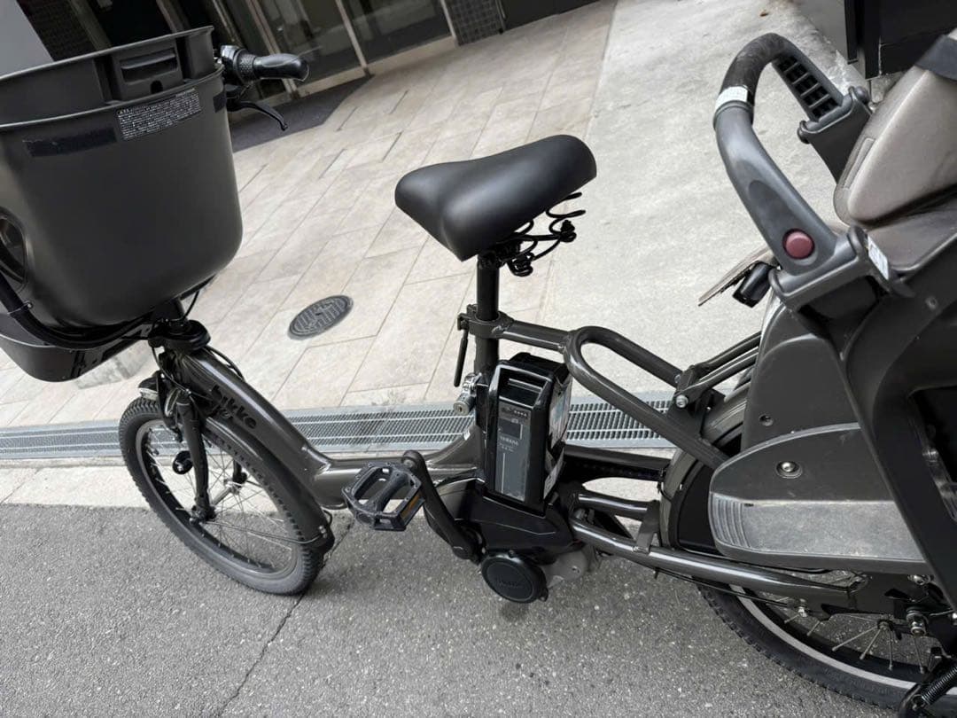 子供乗せ　ブリヂストン　BIKKE 電動アシスト自転車 チャイルドシート付き