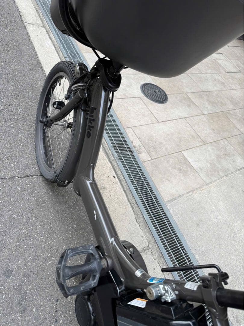 子供乗せ　ブリヂストン　BIKKE 電動アシスト自転車 チャイルドシート付き