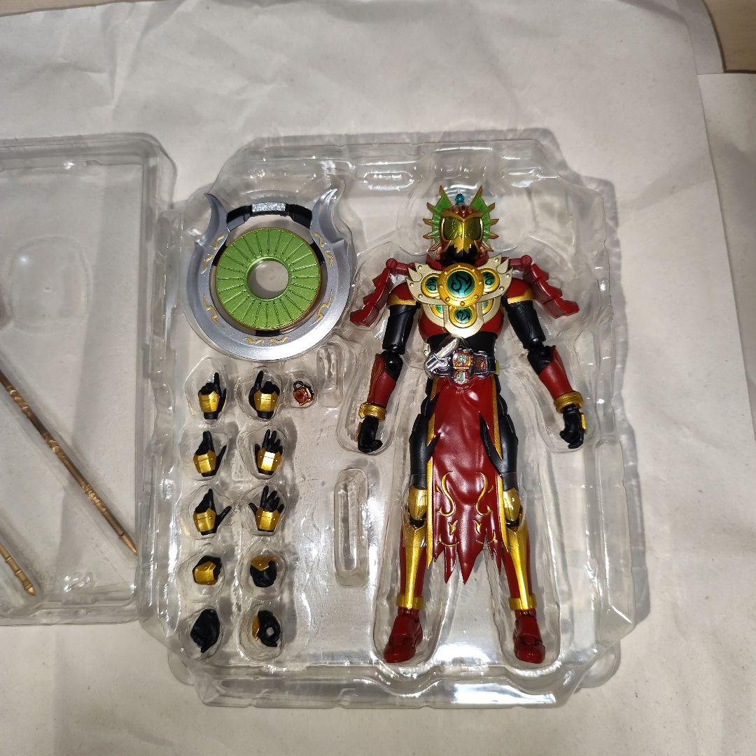 仮面ライダー 龍玄黄泉　shフィギュアーツ（ 交換用手首付き）