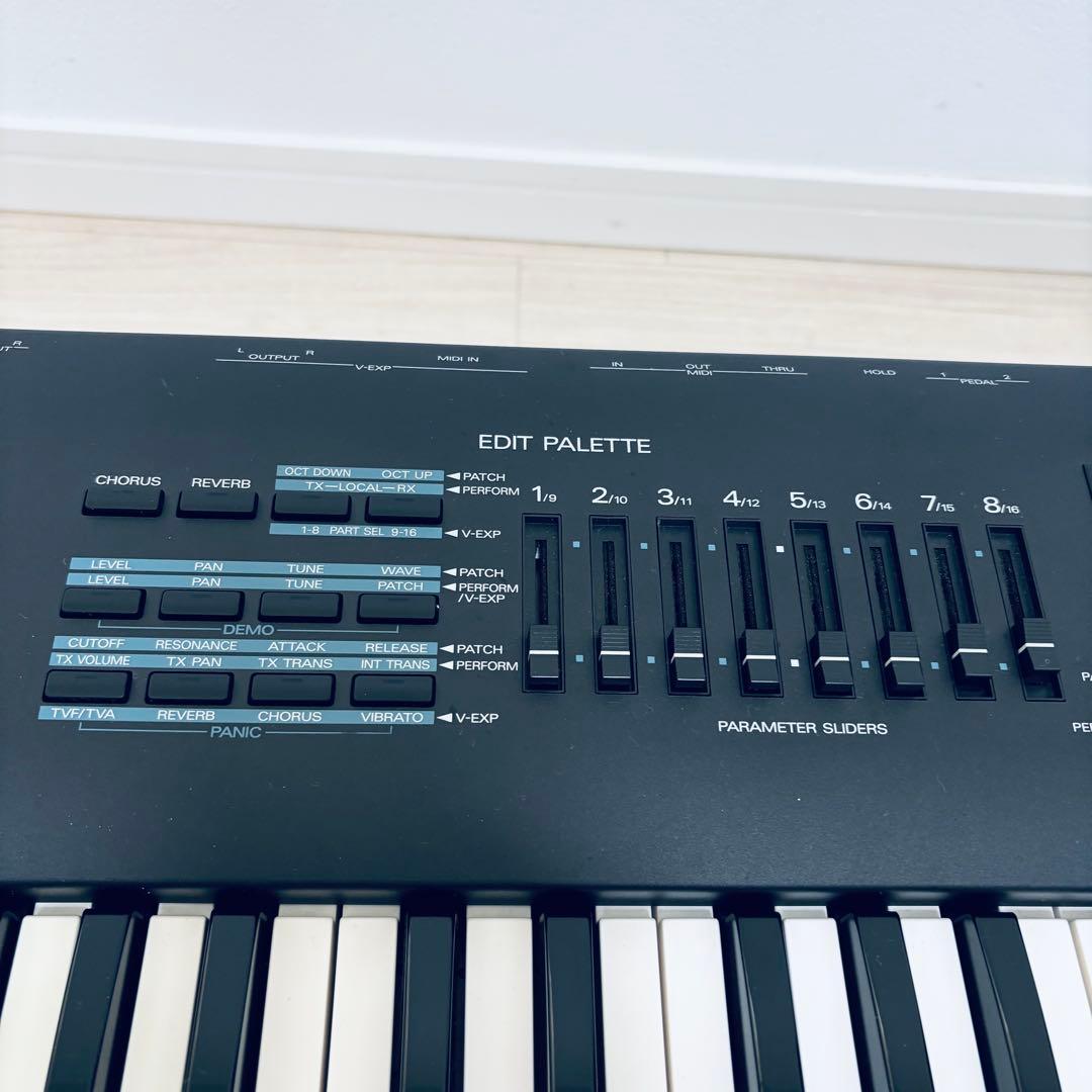 Roland JV-90 名機シンセ 動作良好 ハードケース付 76鍵 JV