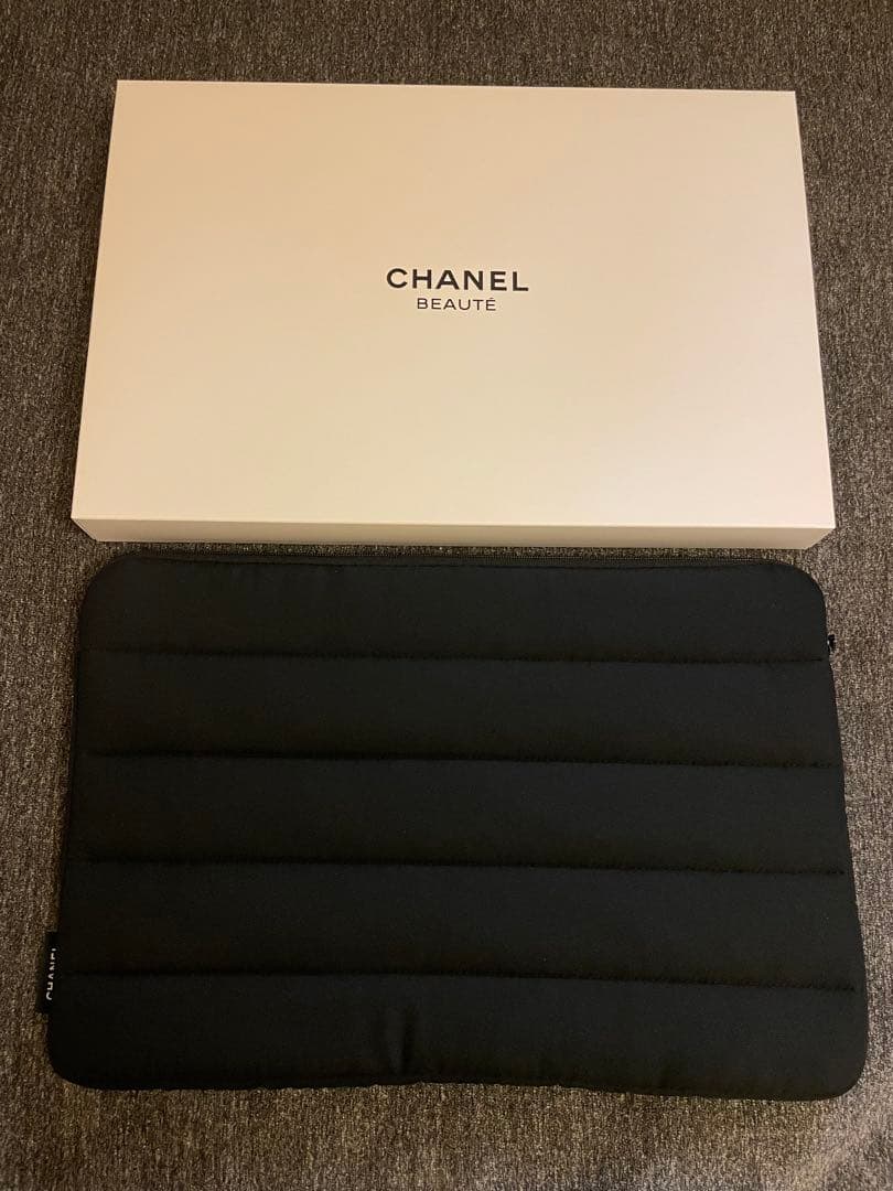 シャネル　ラコレクション　パソコンケース CHANEL化粧品ノベルティ