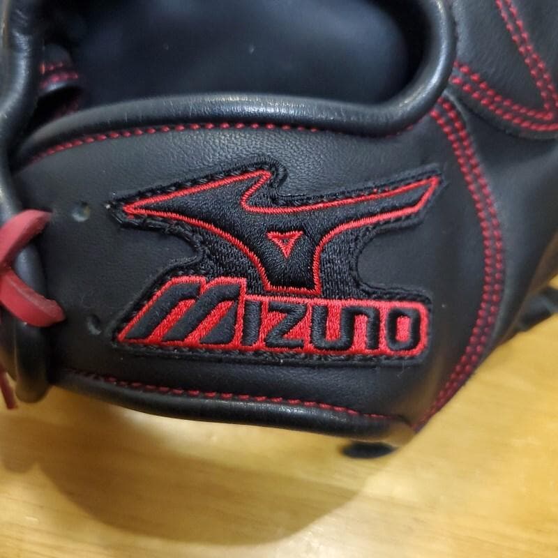 ミズノ MIZUNO ダイアモンドヒーロー 限定モデル 内野用 軟式グローブ