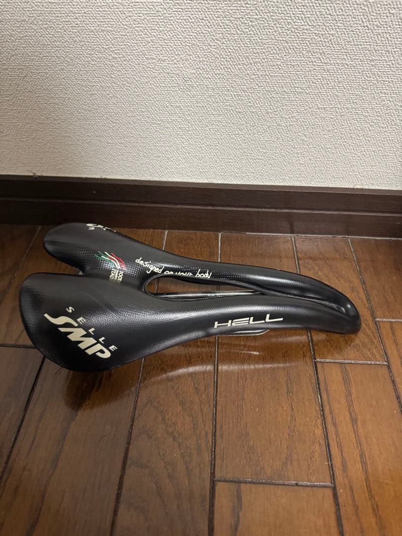 Selle SMP Hell サドル ブラック