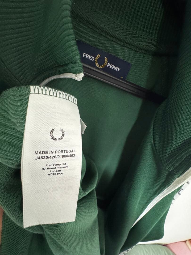 Fred Perry トラックジャケット