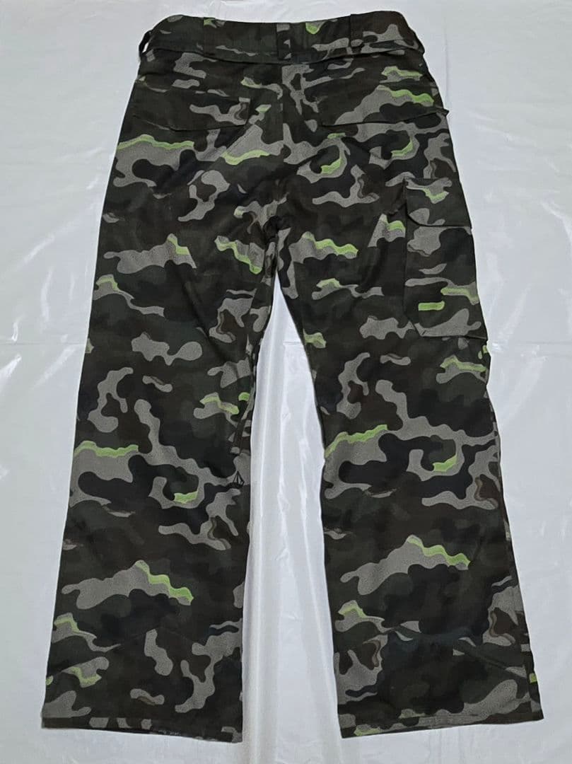 VOLCOM ボルコム　スノーボードウェア　パンツ Mサイズ カモフラ 迷彩