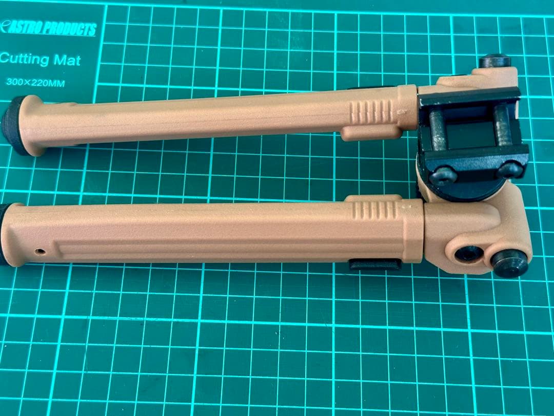 マグプルタイプ　バイポッド 20mm MAGPUL