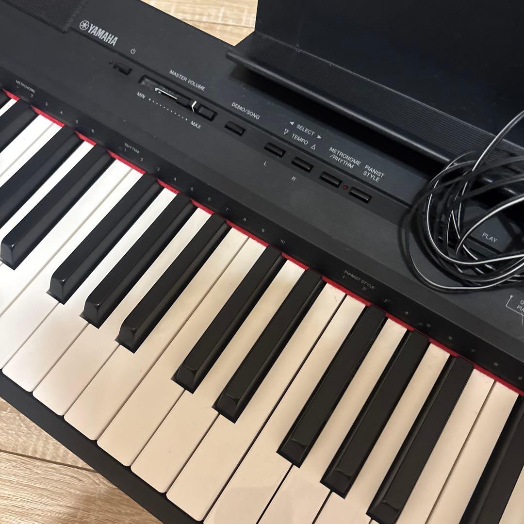 動作品 YAMAHA P-105B 電子ピアノ 88鍵 譜面台付き