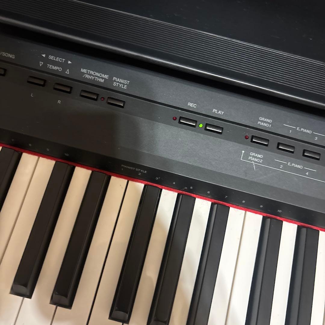 動作品 YAMAHA P-105B 電子ピアノ 88鍵 譜面台付き