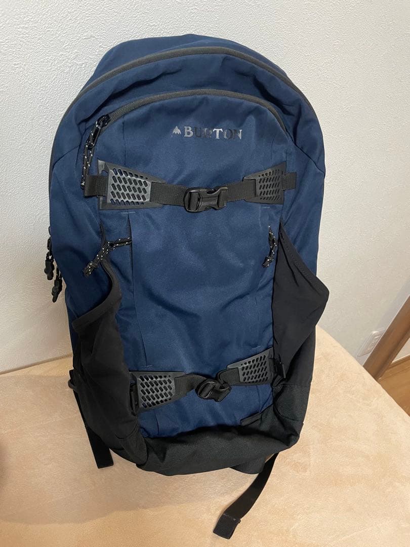 Burton ネイビー バックパック