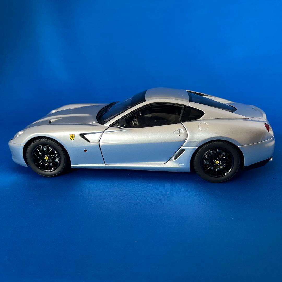 エリート　1/18 フェラーリ599 GTB フィオラノ　ALUMINUM