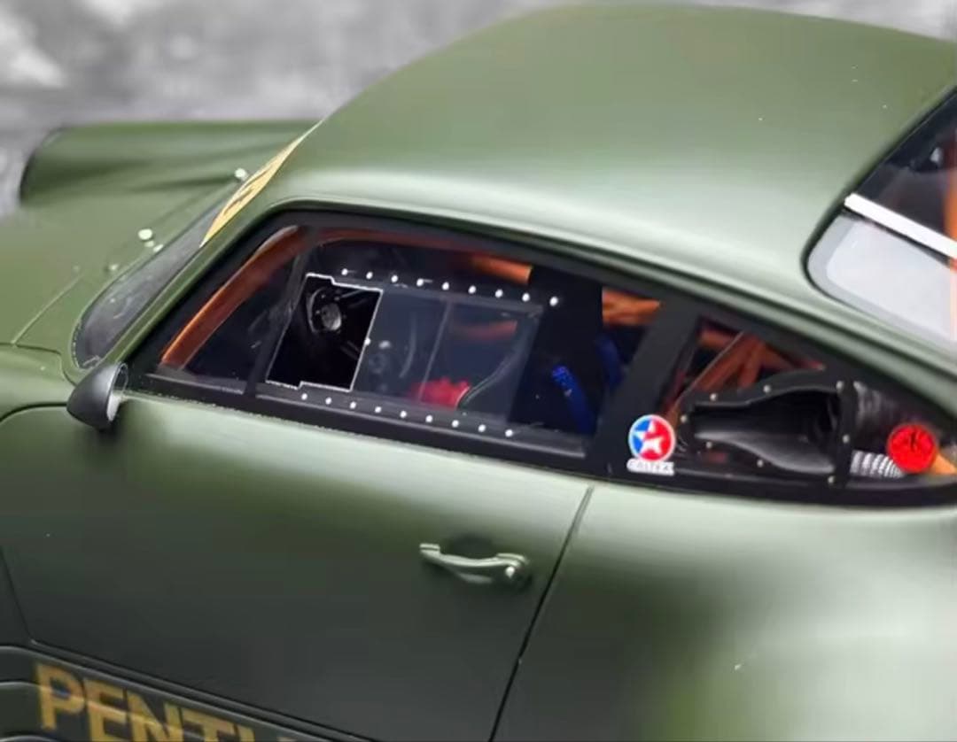 ポルシェ 911 (964) RAUH-Welt 1/18スケールモデルミニカー