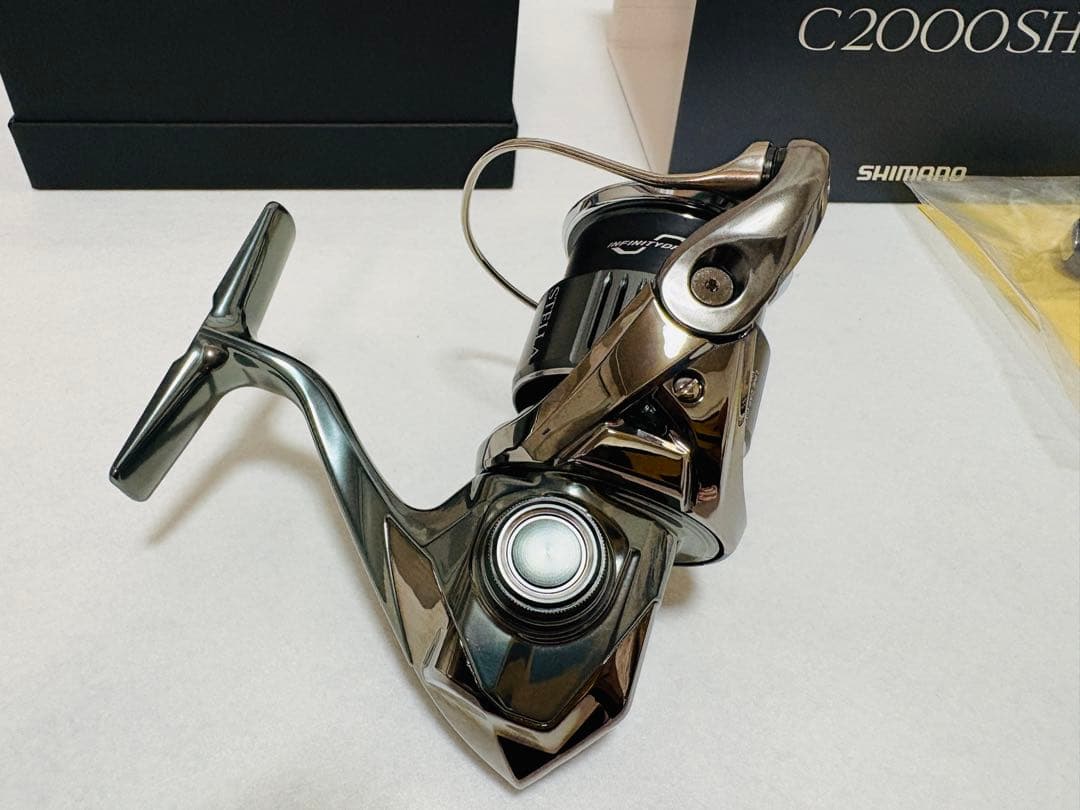 シマノ 22ステラ C2000SHG 新品　未使用