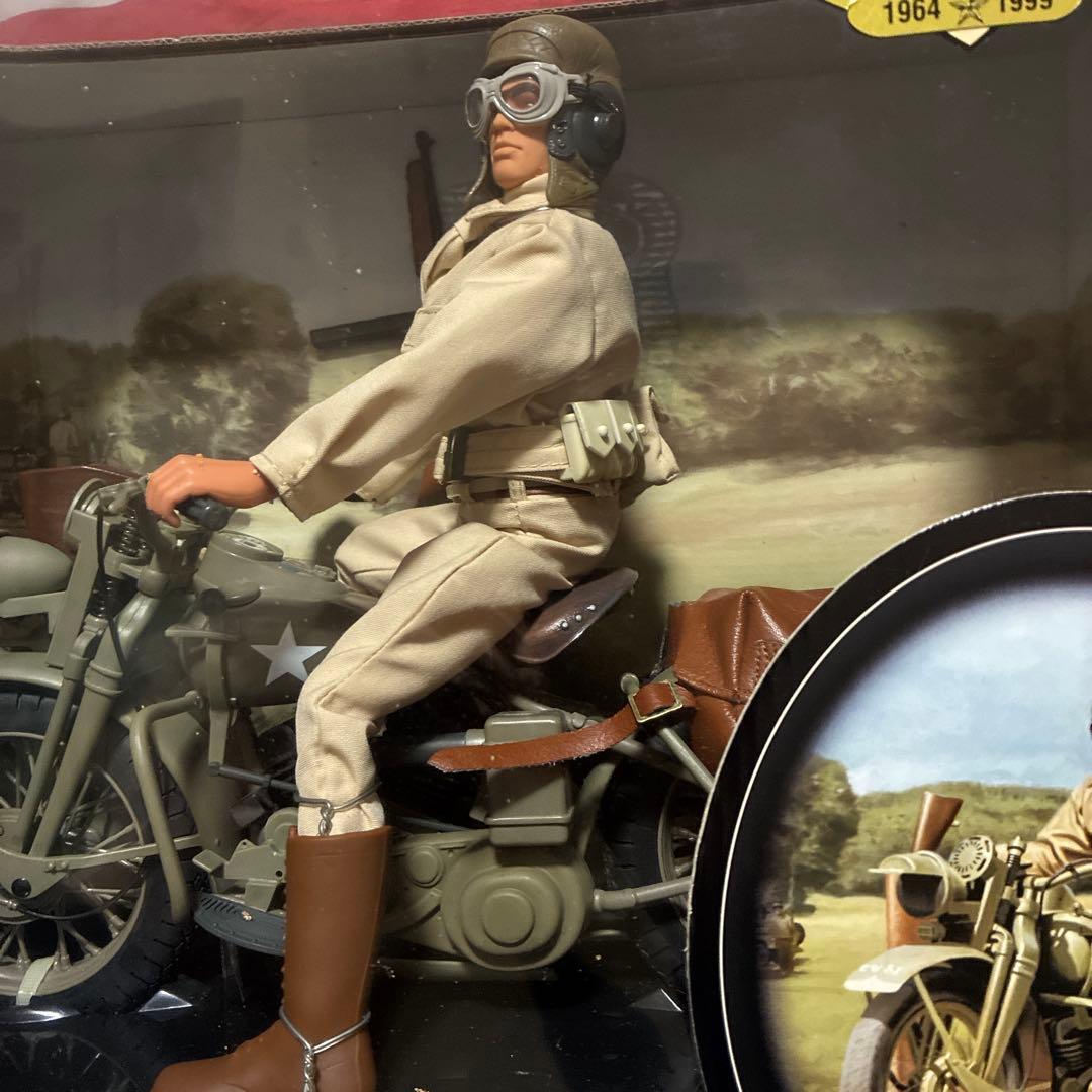 ハズブロ製1/6ハーレー・ダビッドソンWLA45&アメリカ陸軍伝令兵BOXセット