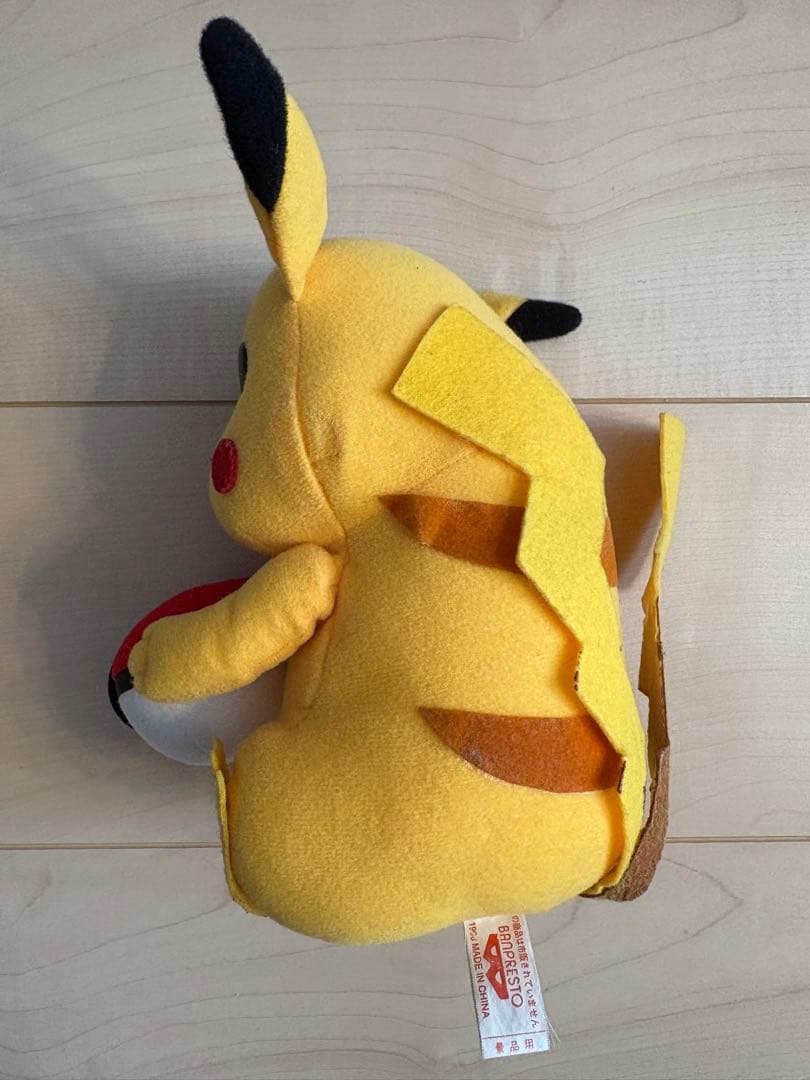 ポケモン 初代 ピカチュウ ぬいぐるみ