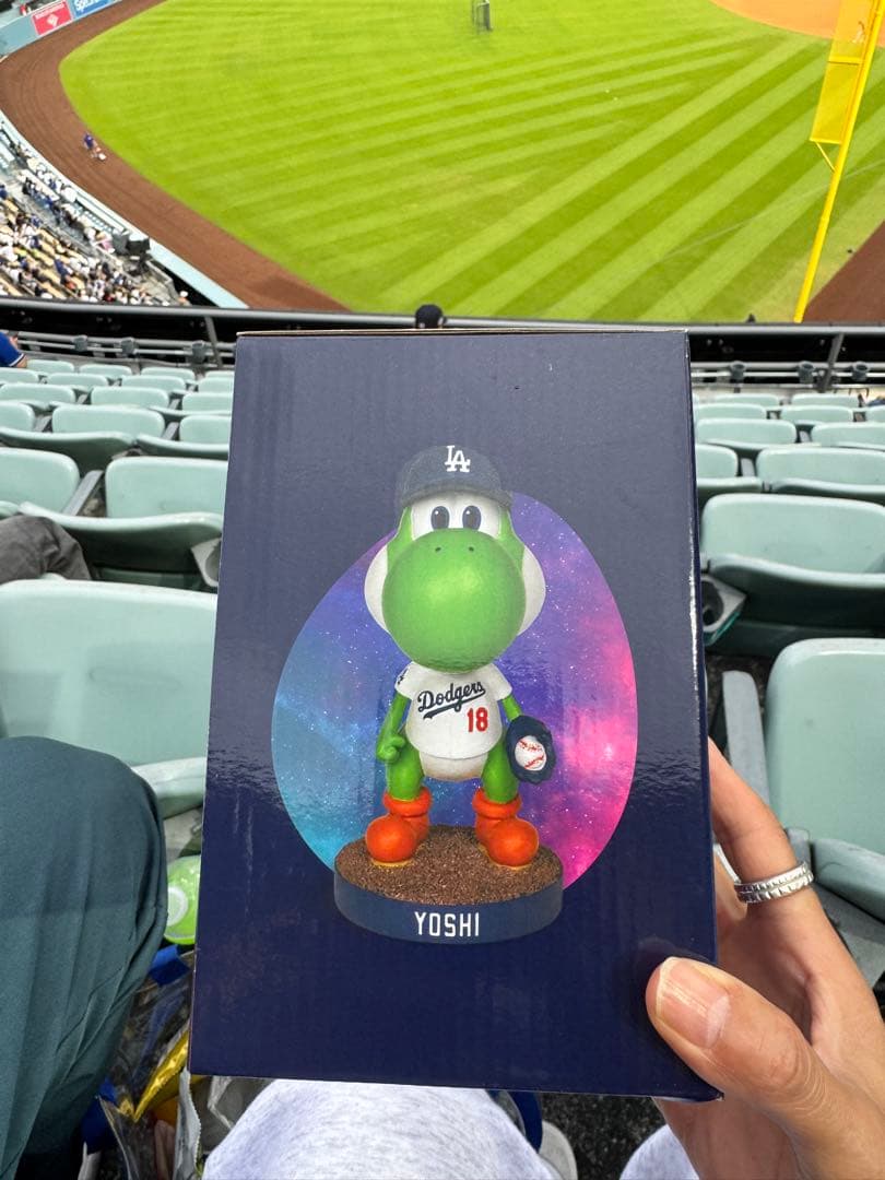 ドジャース　山本由伸　マリオ　ヨッシー　ボブルヘッド　来場者限定　新品　冊子付