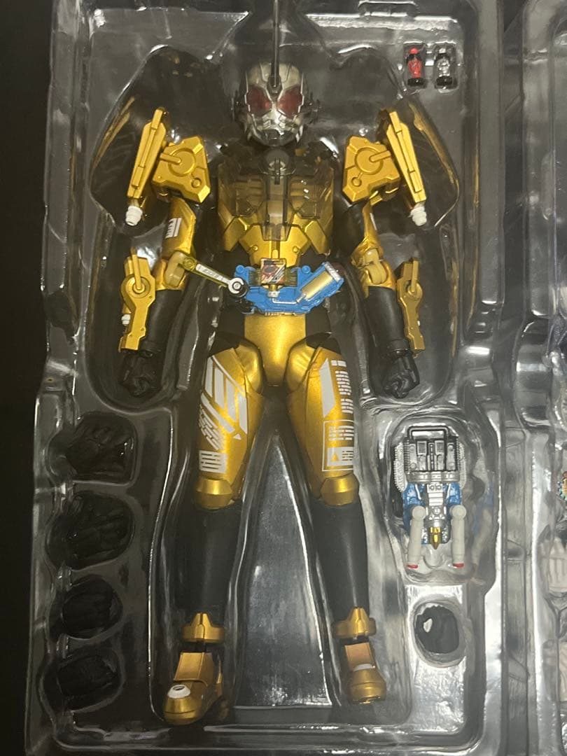 S.H Figuarts 仮面ライダービルド クローズ グリス ローグ セット