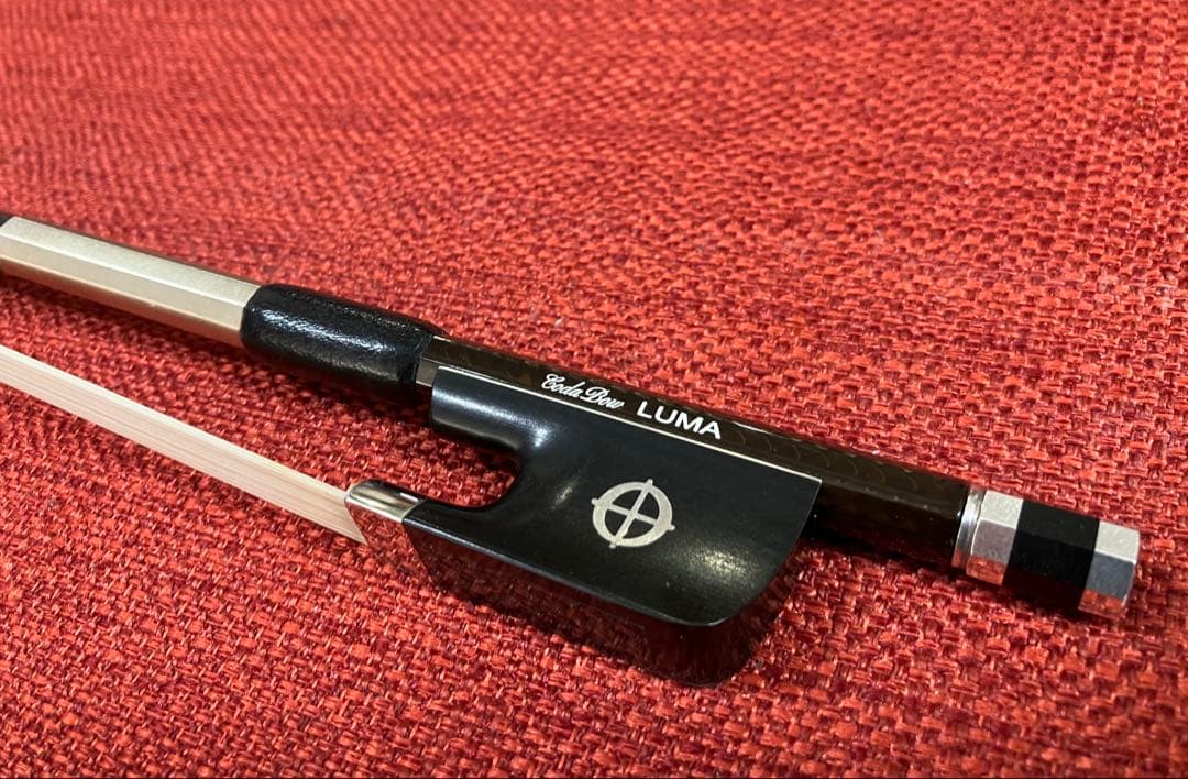 CodaBow（コーダボウ）LUMA カーボン製バイオリン弓4/4