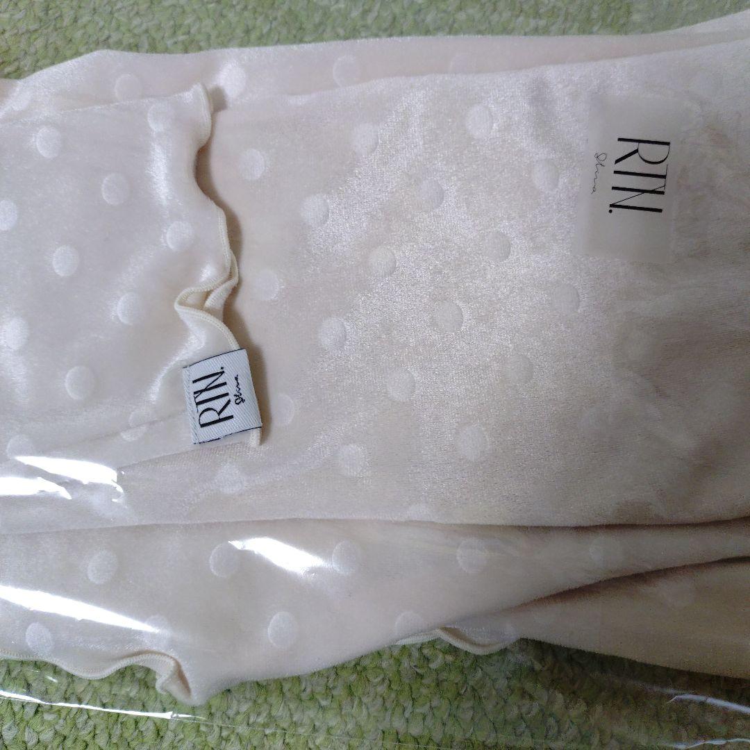 新品Retune.stinaベロアドットarm warmer オフホワイト