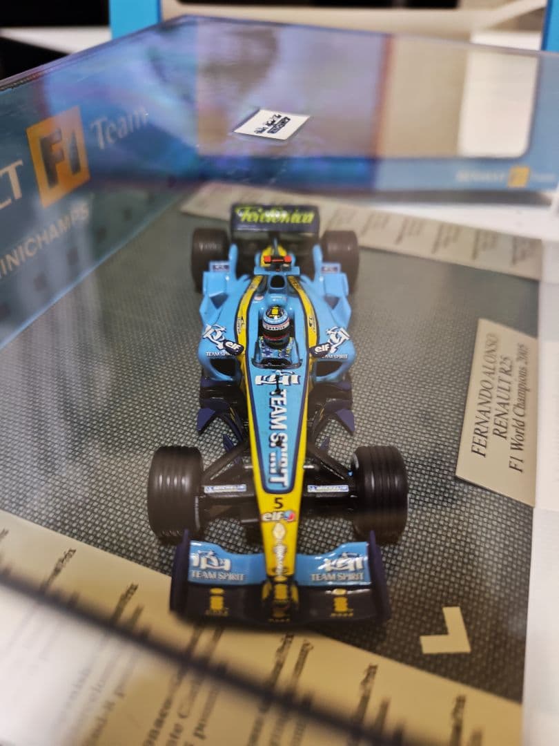 フェルナンド・アロンソ　1/43 ルノーＲ25