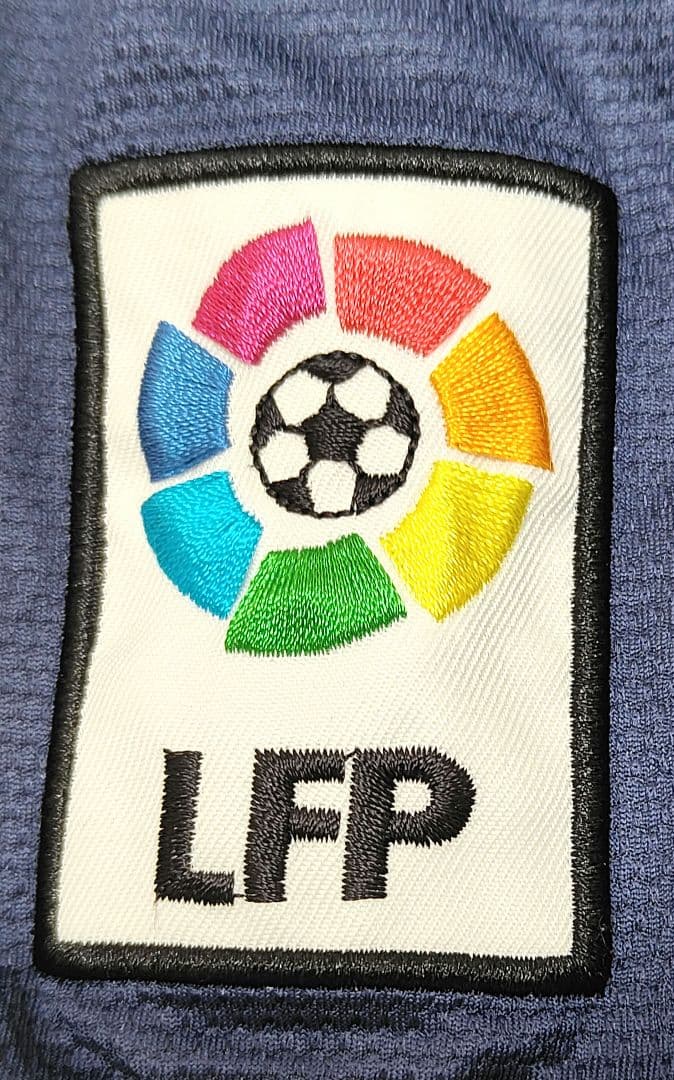 【レア】【美品】2011FIFAクラブW杯優勝パッチ付　バルセロナ メッシ ユニ