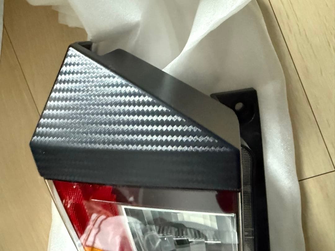 新品未使用ミライースDaihatsu テールライト 81561-B2410 左側
