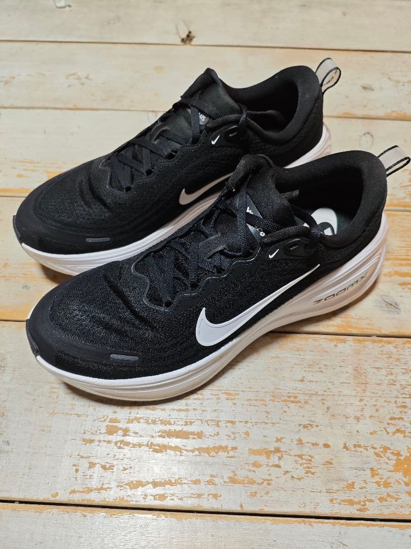 NIKE VOMERO PLUS　27.5cm