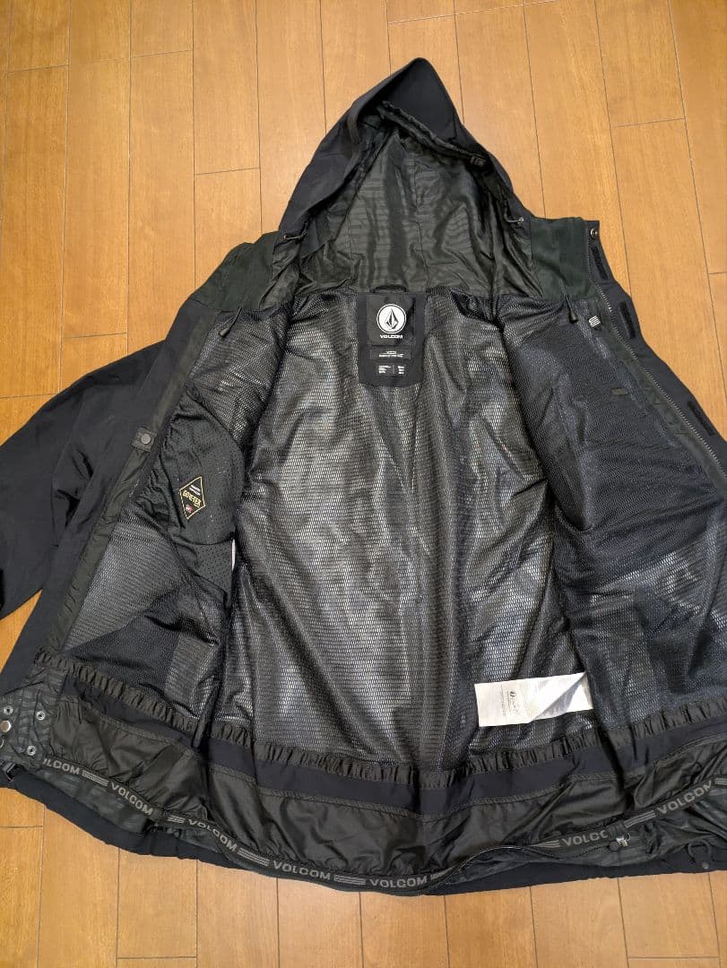 VOLCOM GORE-TEX防水スノーボードウェア上下セット US/Мサイズ