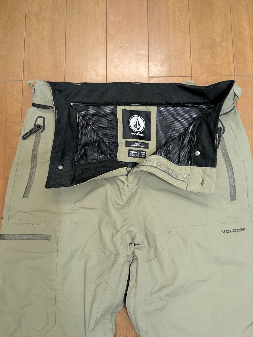 VOLCOM GORE-TEX防水スノーボードウェア上下セット US/Мサイズ
