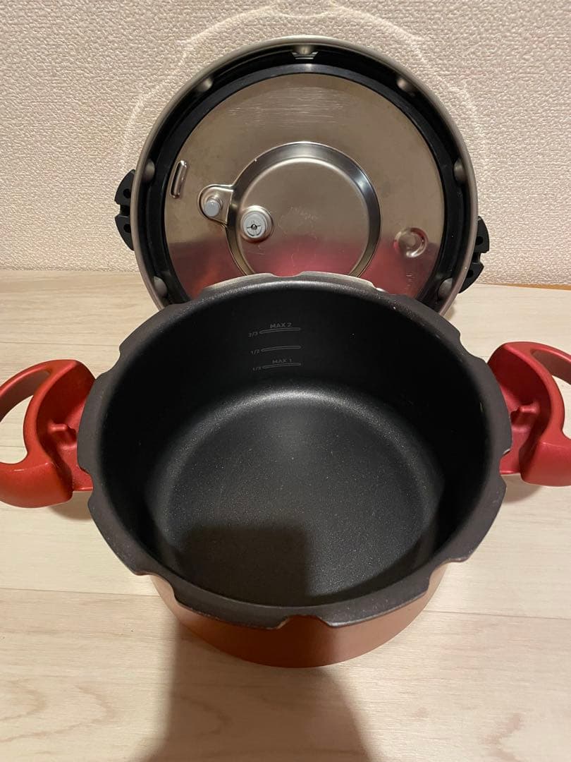 T-fal クリプソ ミニット デュオ ルージュ　圧力鍋　4L